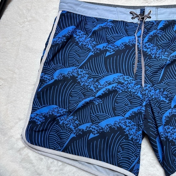 Hurley Swim Trunks - Picture 2 of 8